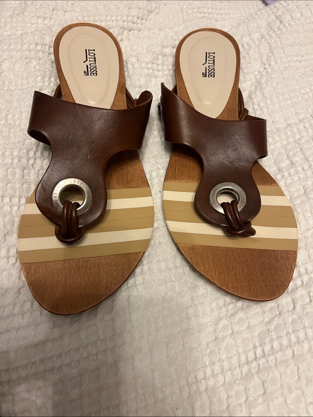 Lottusse from Spain Brown Leather Slip-On Sandals - Women